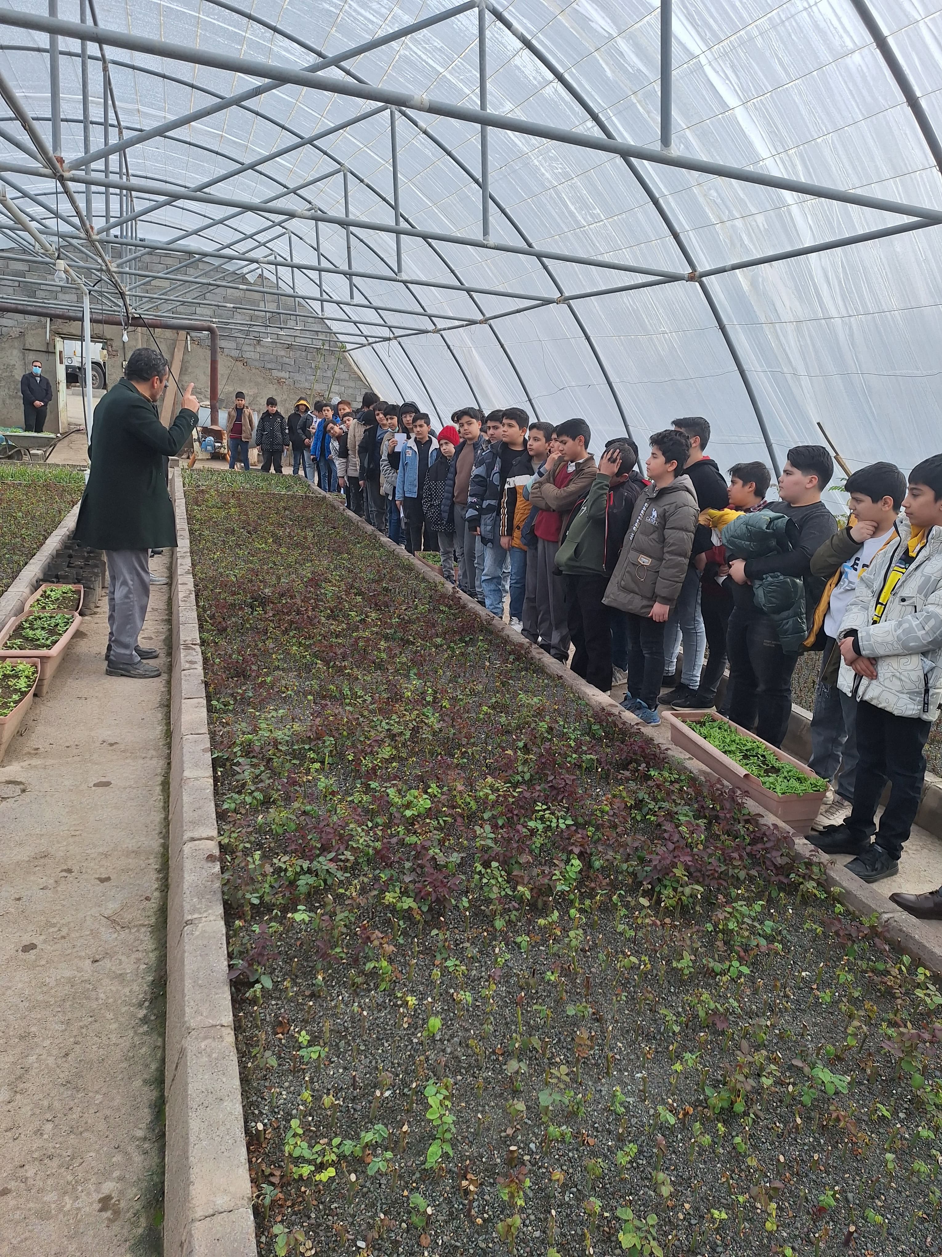 دبستان غیردولتی پسرانه جامی خوی 